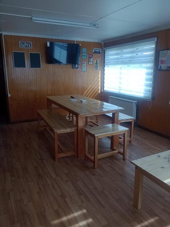 Isla Yu Backpacker Hostel Puerto Natales Exterior photo