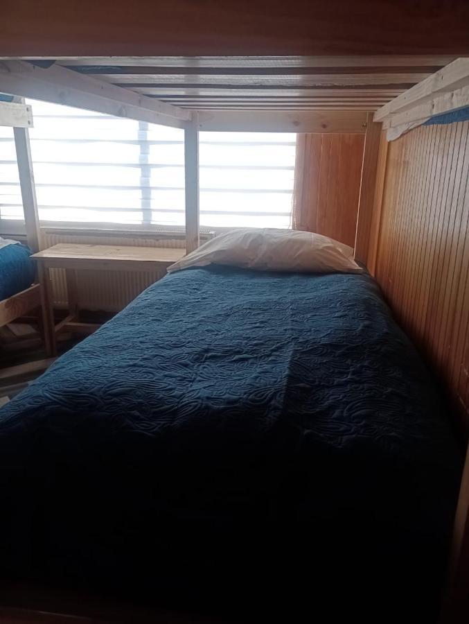 Isla Yu Backpacker Hostel Puerto Natales Exterior photo